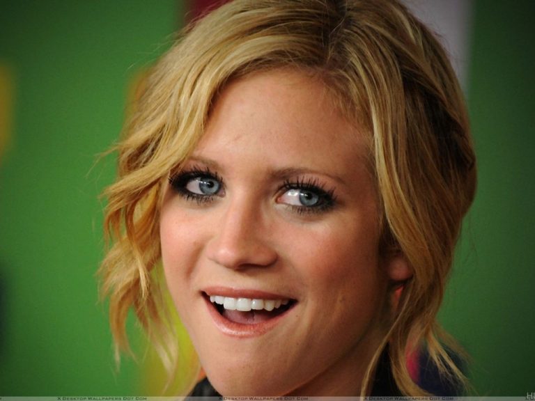 Brittany Snow Net Worth