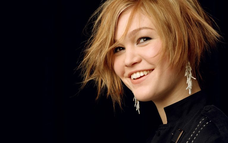 Julia Stiles Net Worth