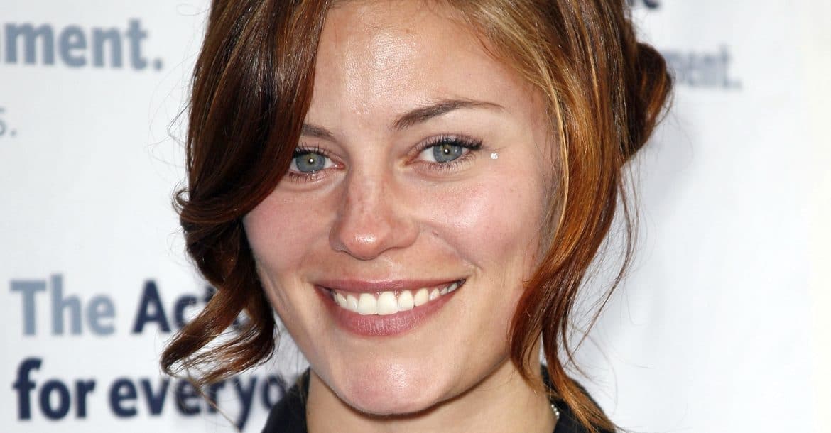 Cassidy Freeman Net Worth - Net Worth Lists